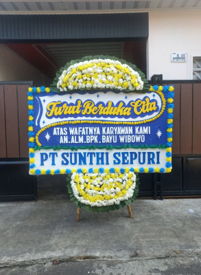 Papan Bunga Duka di Kelayan Luar