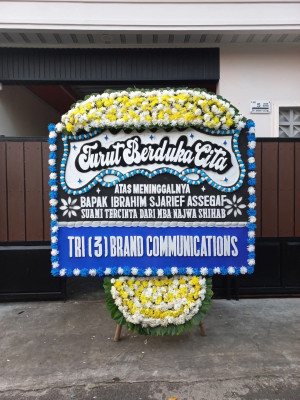 Papan Bunga Duka di Kelayan Luar
